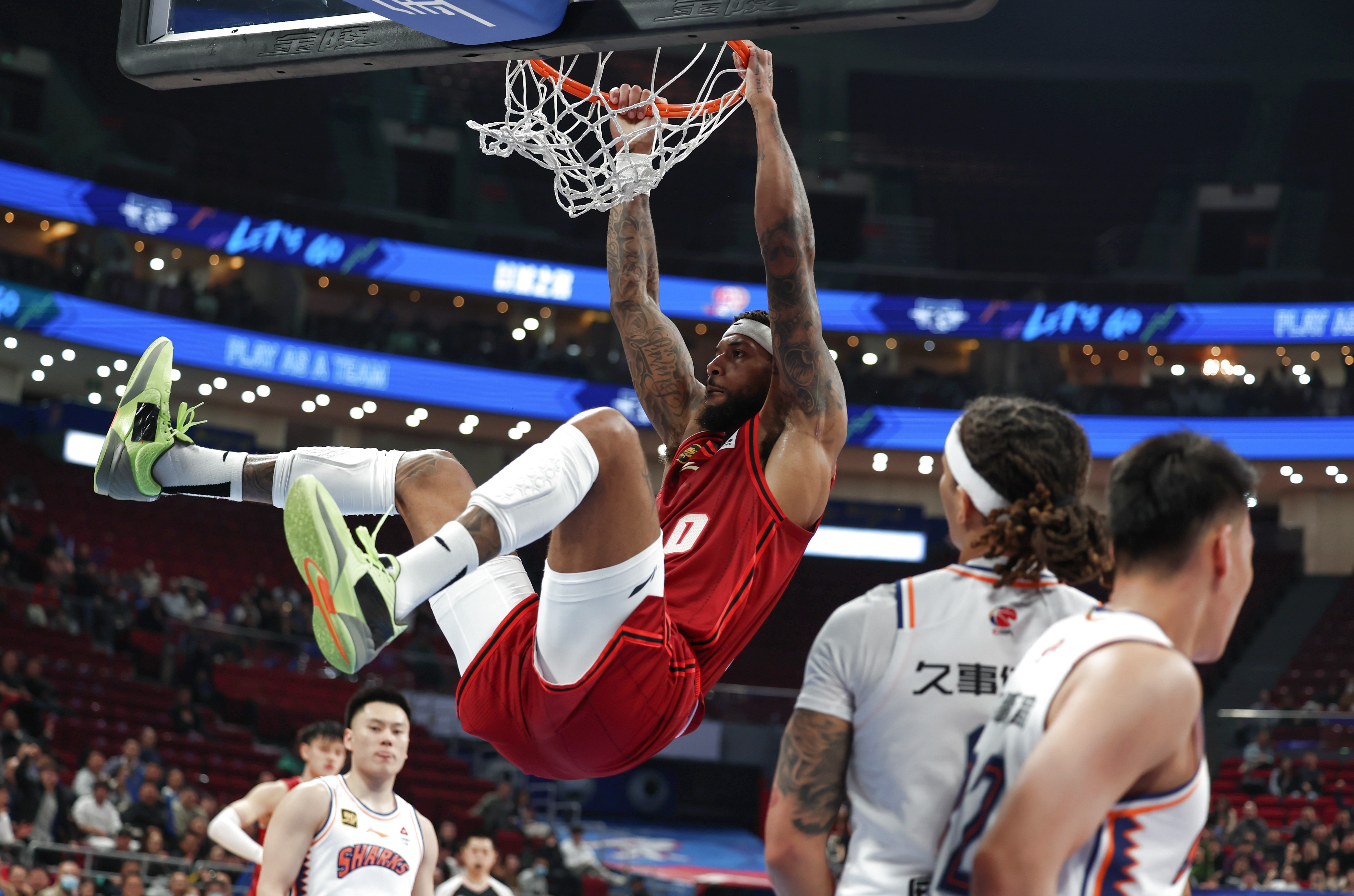 芝加哥公牛训练开放日，国际比赛日复出首秀引欢呼，CBA常规赛在即，赛程密集仍需轮换的简单介绍九游APP免费下载安装